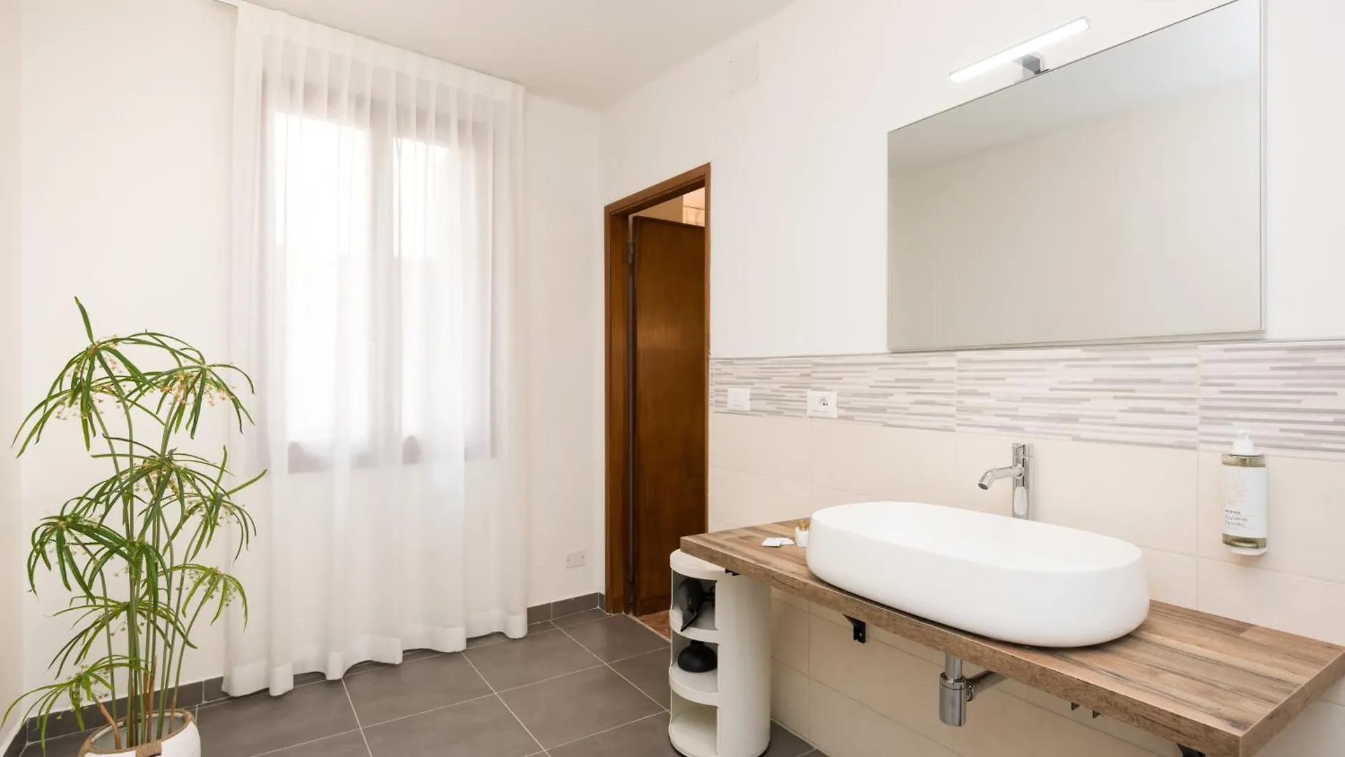 Apartment Ca Del Bezzo - Comfort & City View Venice Italy